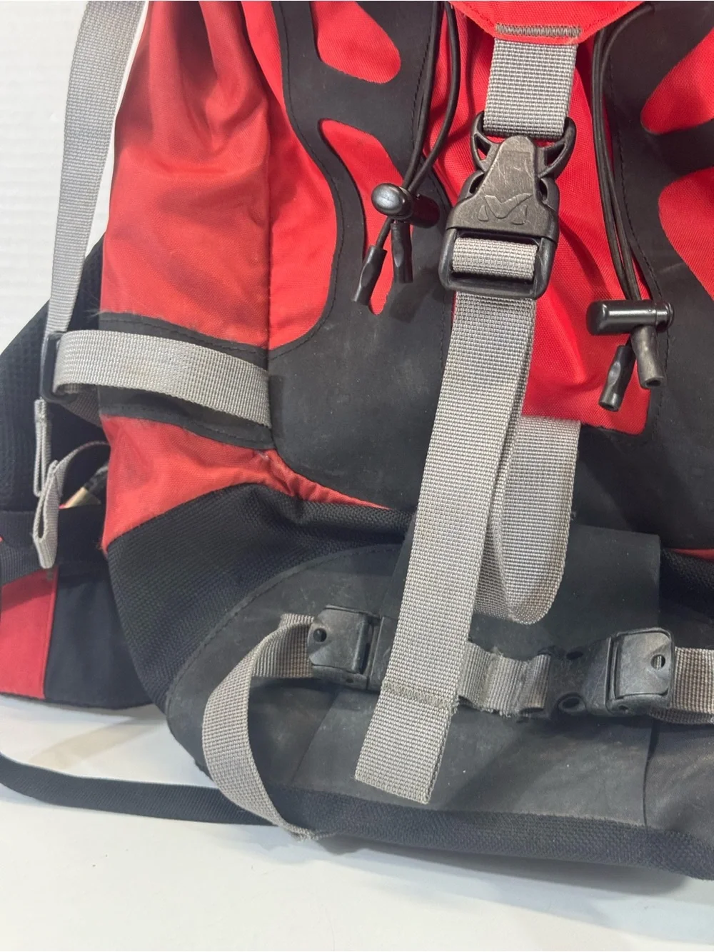 Millet Red climbing hiking mountaineer Backpack 27L